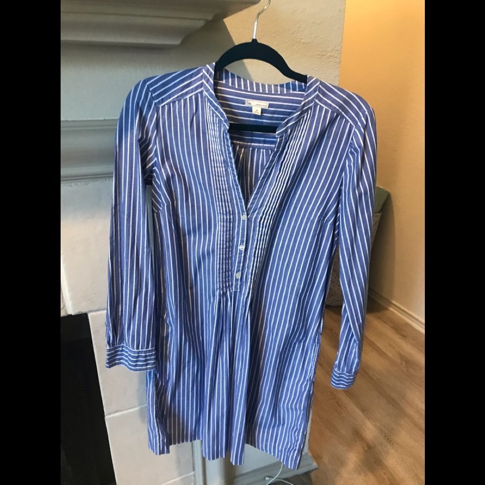 🌻 Gap Shirt Drees size Xs 🌻🌻